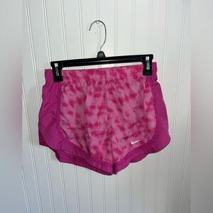 Nike size small pink pull on short active shorts lined GUC
